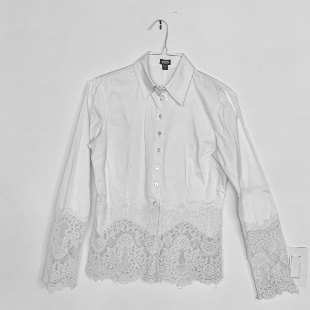 EYE Blouse, size Small, White